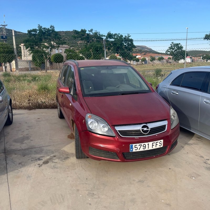 Opel Zafira 2006 - foto 1