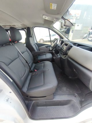 Renault Trafic 2018 6 plazas
