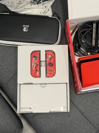 Nintendo Switch OLED Edição Mario Vermelha