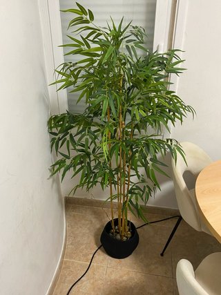 Planta de bambú artificial decorativa