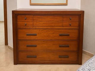 Armario madera maciza puertas correderas