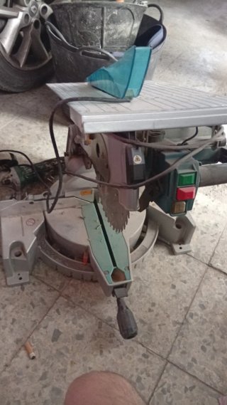 Ingletadora Makita LH1201FL