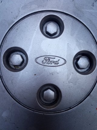 Tapacubos Ford