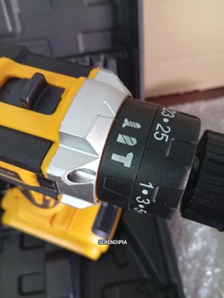 TALADRO INALÁMBRICO 2 BATERÍAS EN SU MALETÍN.