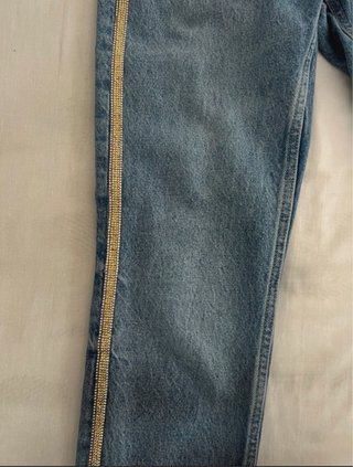 Jeans Zara con dettagli brillanti