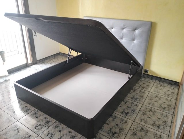 Canapé de tela blanco