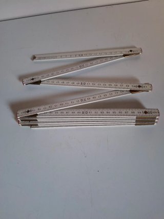 Metro plegable de madera