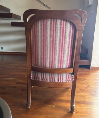 Coppia di poltrone classiche vintage