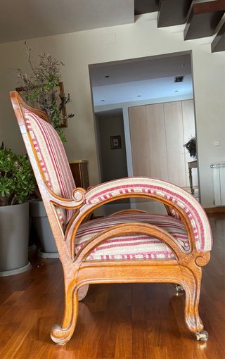 Coppia di poltrone classiche vintage