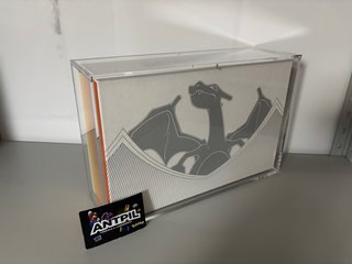 Custodia acrilica per Charizard UPC Pokemon