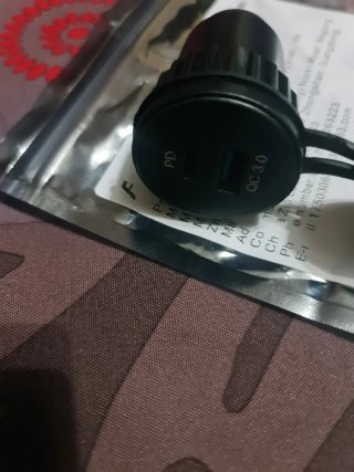 Cargador USB BMW PD QC 3.0 Negro