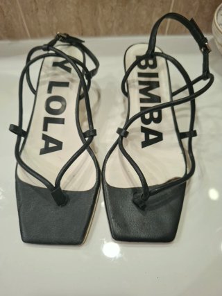 Sandalias Bimba y Lola Negras Talla 37