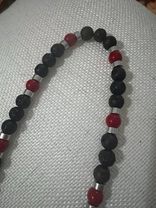 Collana Pietra Vulcanica Nera e Rossa