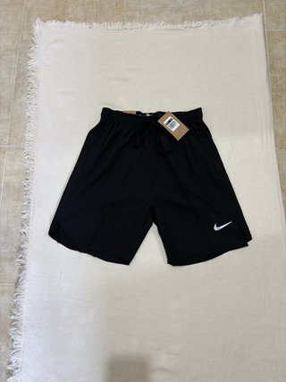 Conjunto Nike Dri-Fit Camiseta y Pantalón Corto