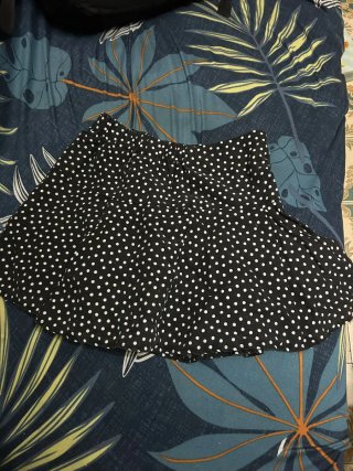Falda corta lunares talla 11-12 años