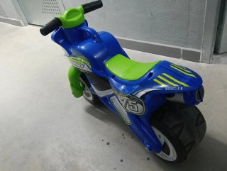 Moto Correpasillos Tundra Tornado INJUSA