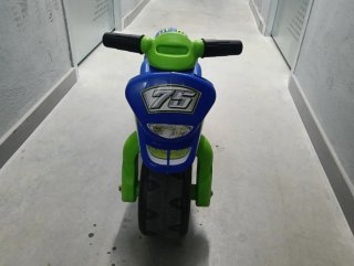 Moto Correpasillos Tundra Tornado INJUSA