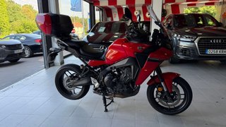 Yamaha Tracer 9 Roja