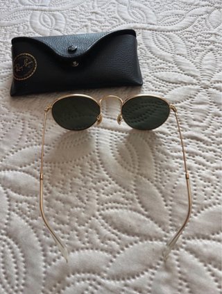 Gafas de sol Ray-Ban doradas y verdes