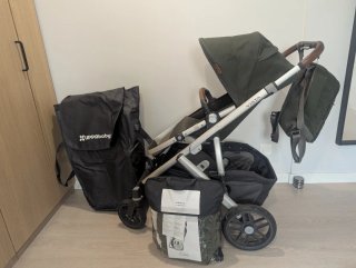 Cochecito UPPAbaby Vista V2 + Accesorios