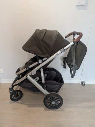 Cochecito UPPAbaby Vista V2 + Accesorios