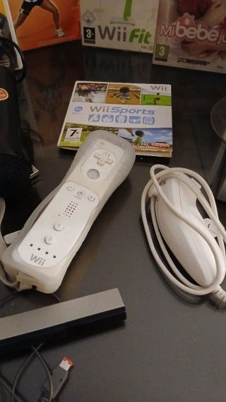 Consola Nintendo Wii + 5 Juegos + Accesorios