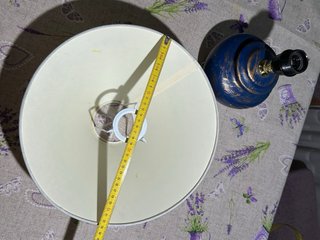 Lámpara de mesa cerámica y tela