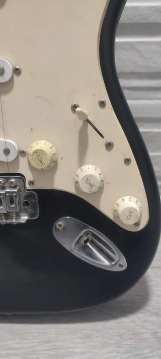 Guitarra Eléctrica Fender Squier