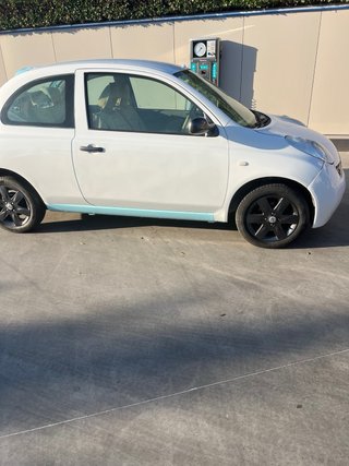 Nissan Micra 2004 whatsApp 659733590