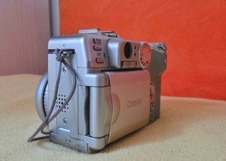Canon G6 Powershot 7.1mp Y2K