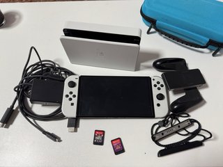 Nintendo Switch OLED Blanca y Negra