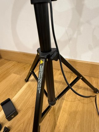 Aro de luz con trípode y mando