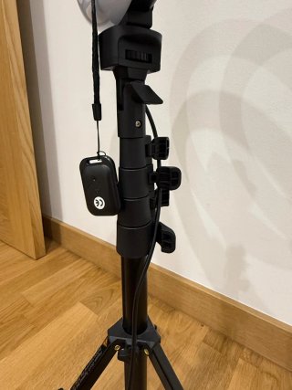Aro de luz con trípode y mando