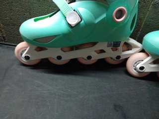 Patines en línea color verde menta