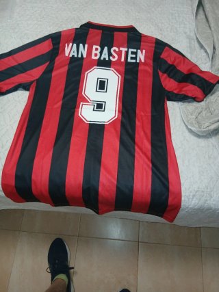 Camiseta   Milan talla XL Camiseta Córdoba talla S