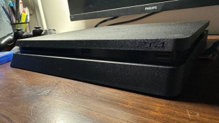 Pack: PS4 Slim 1TB + 2 Mandos + juegos