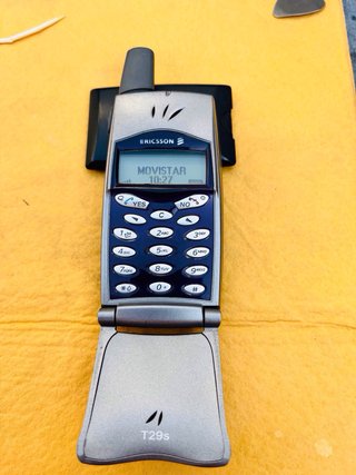 Ericsson T29s Teléfono Móvil Clamshell