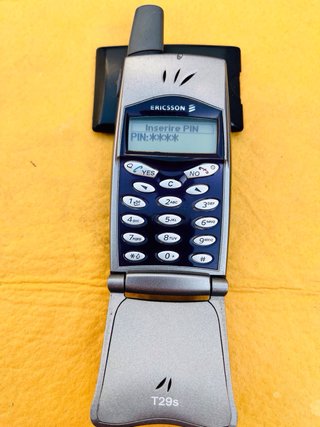Ericsson T29s Teléfono Móvil Clamshell