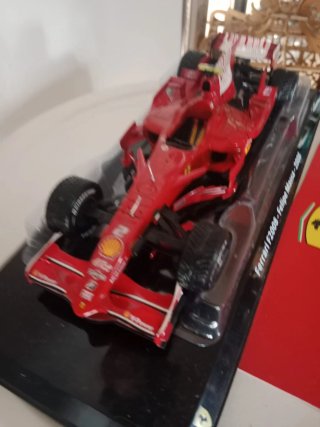 Modellino Ferrari F2008 Felipe Massa 2008