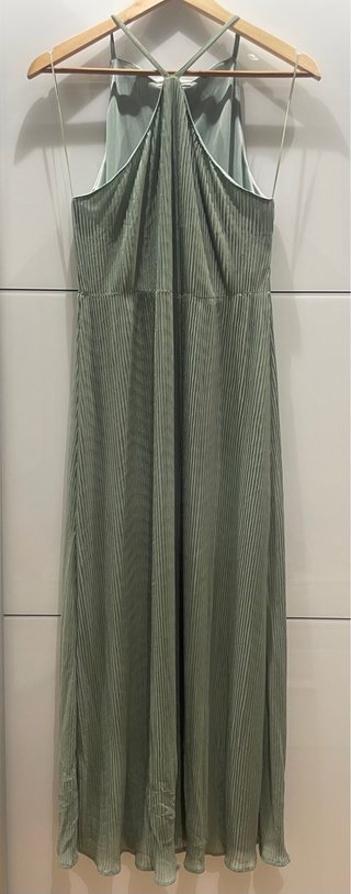 Vestido verde invitada