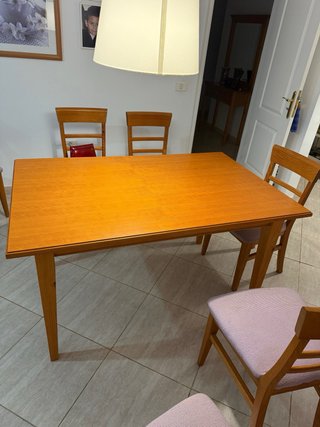 Tavolo da pranzo in legno e 6 sedie