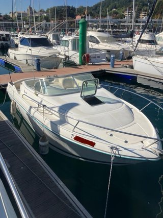 Barco Jeanneau 705 Leader