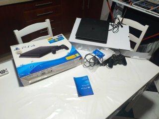 PS4 (PlayStation 4) 500GB Negra