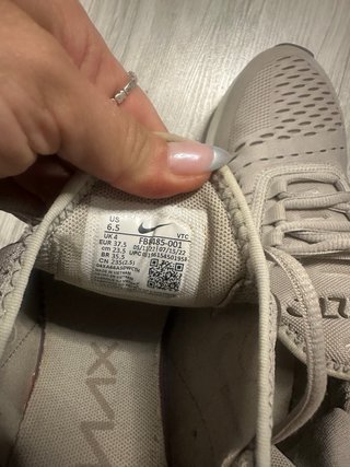 Nike Air Max 270 Gris Claro