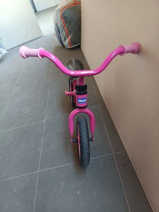 Bici sin pedales rosa Chicco