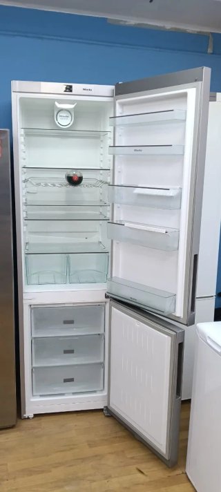 NEVERA COMBI MIELE NO FROST ENERGÍA A+