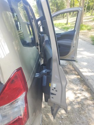 Ford Tourneo Courier 2015