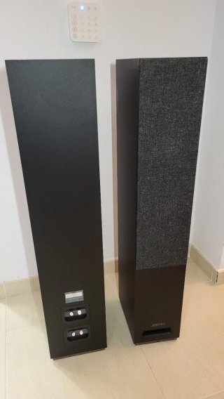 Par Altavoces Jamo S807 Negros