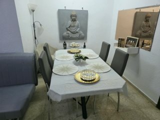 Mesa cristal y 4 sillas comedor