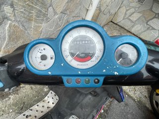 Peugeot Speedfight Scooter Azul/Naranja/Rosa